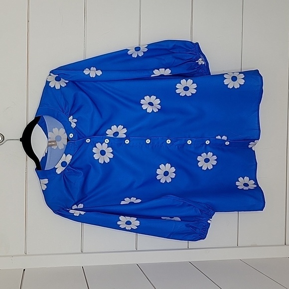 noracora Tops - Noracora Large blue with white floral collarless blouse